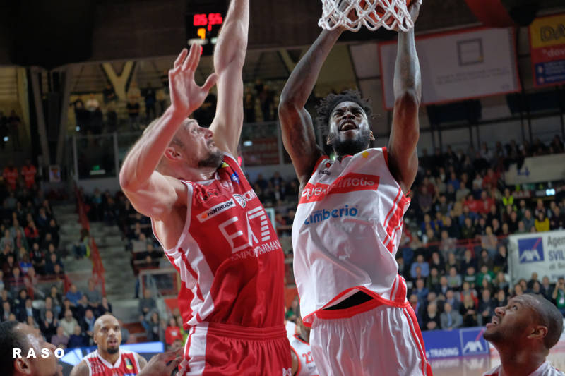 Openjobmetis Varese - EA7 Milano 76-72