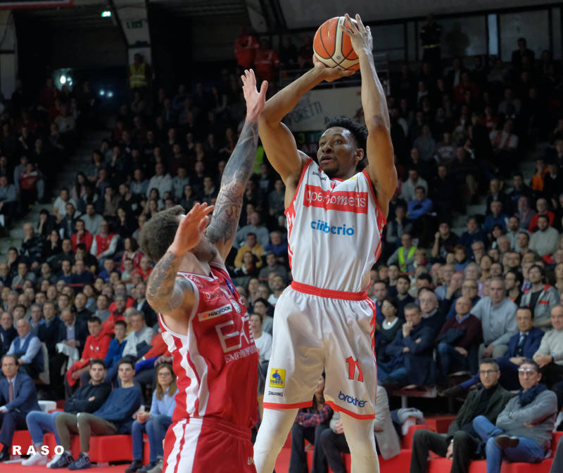 Openjobmetis Varese - EA7 Milano 76-72