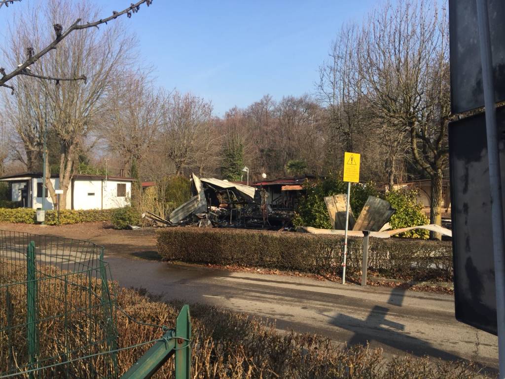 Incendio al campeggio Sette Laghi