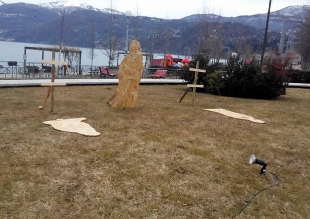 presepe vandalizzato luino