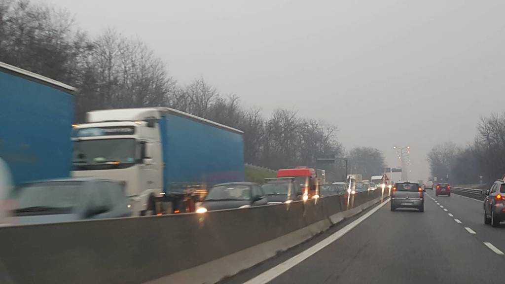 Traffico bloccato sulla 336 per un incidente