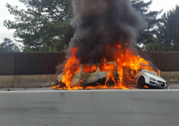 Grave incidente in autostrada A8