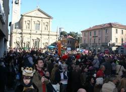 Dalle mascherine indoor al nuovo percorso della sfilata: le novità del carnevale