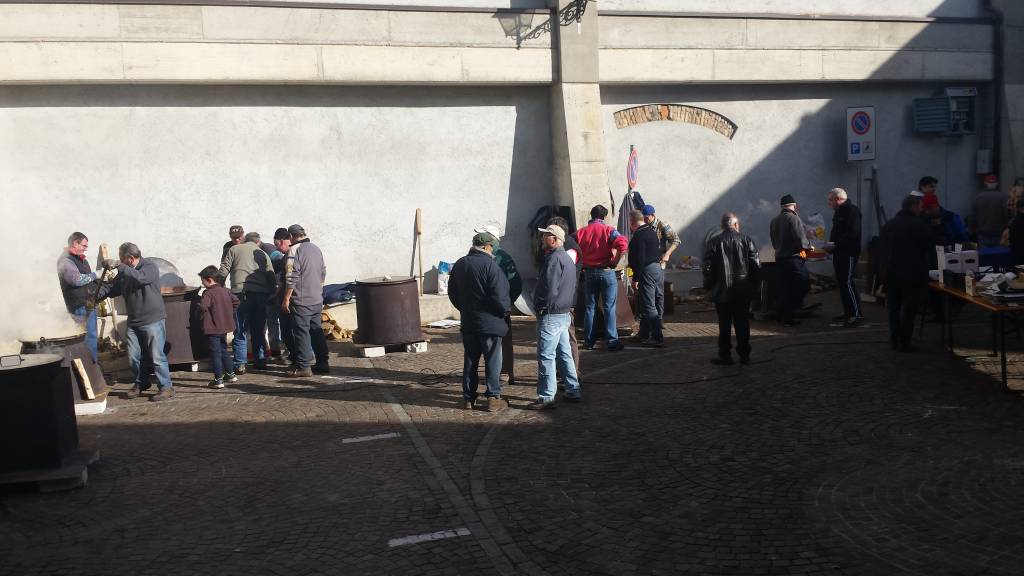 13 paioli per la grande polentata