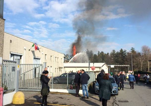 incendio azienda rifiuti bulgarograsso