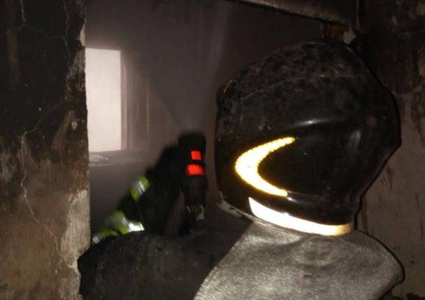 Incendio in un appartamento di Lonate Pozzolo 