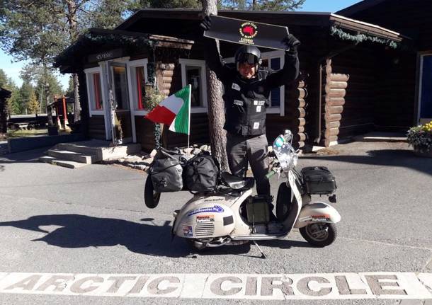 alessandro pozzi viaggio in vespa