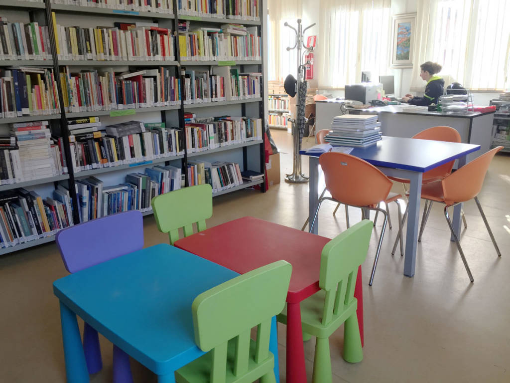 Biblioteche: Bisuschio