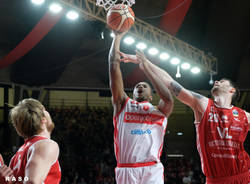 Openjobmetis Varese - VL Pesaro 88-68