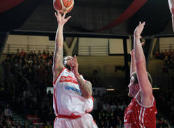 Openjobmetis Varese - VL Pesaro 88-68