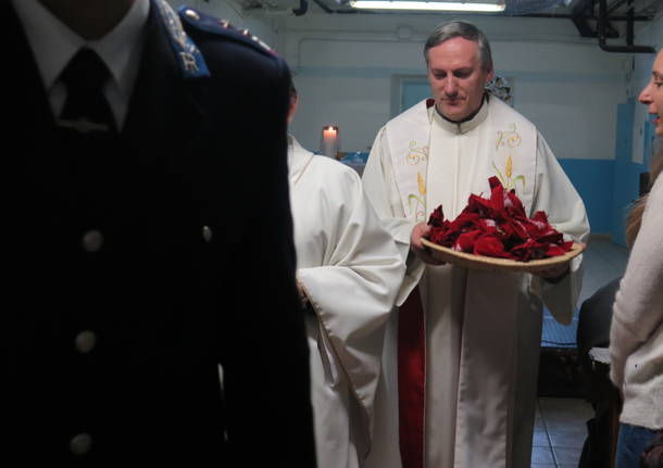 La messa in carcere di monsignor Mario Delpini