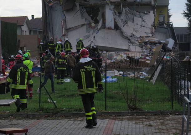 Esplosione palazzina Rescaldina Milano