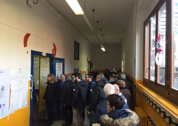 In coda per votare