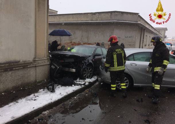 Incidente tra due auto a Busto Arsizio