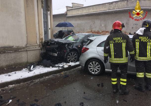 incidente busto arsizio via ferrer