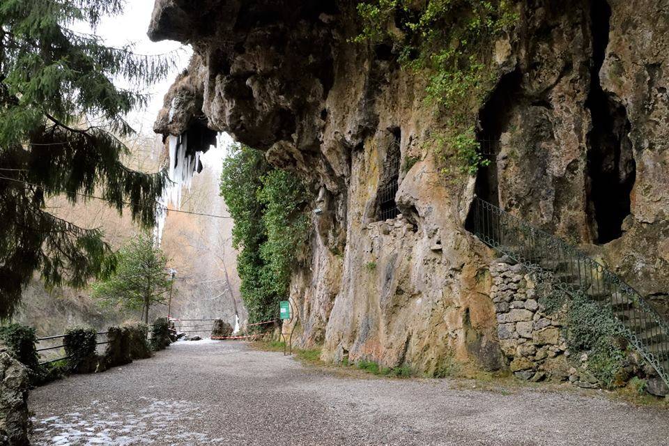 Induno Olona, le grotte della Valganna - foto di Elisabetta Mezzatesta Lucà