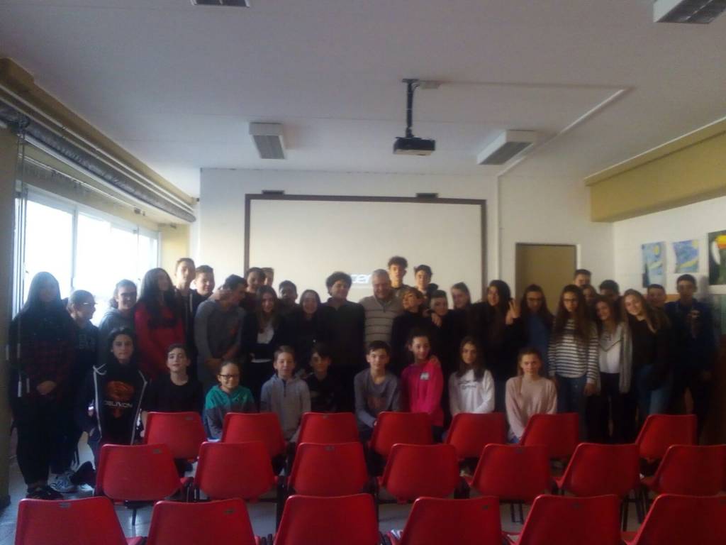 Lezione speciale di musica alle medie di Germignaga