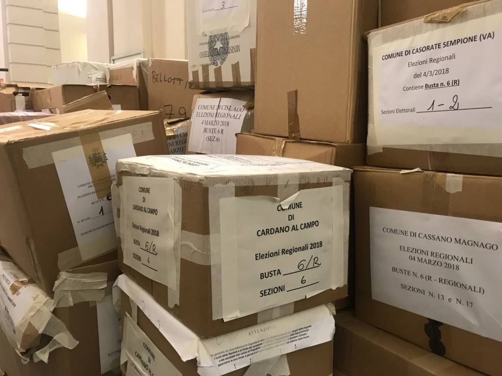 schede elettorali al tribunale di varese 22 marzo