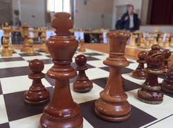 La grande partita di scacchi in simultanea