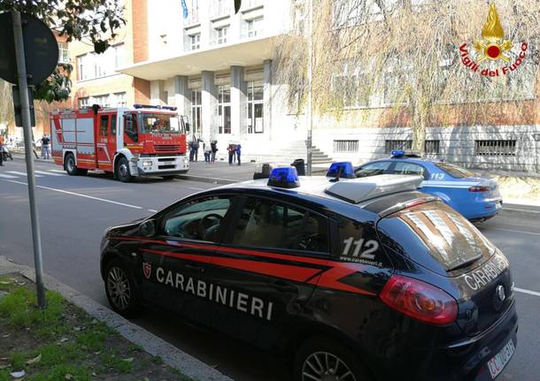 Il crollo alle scuole Bossi