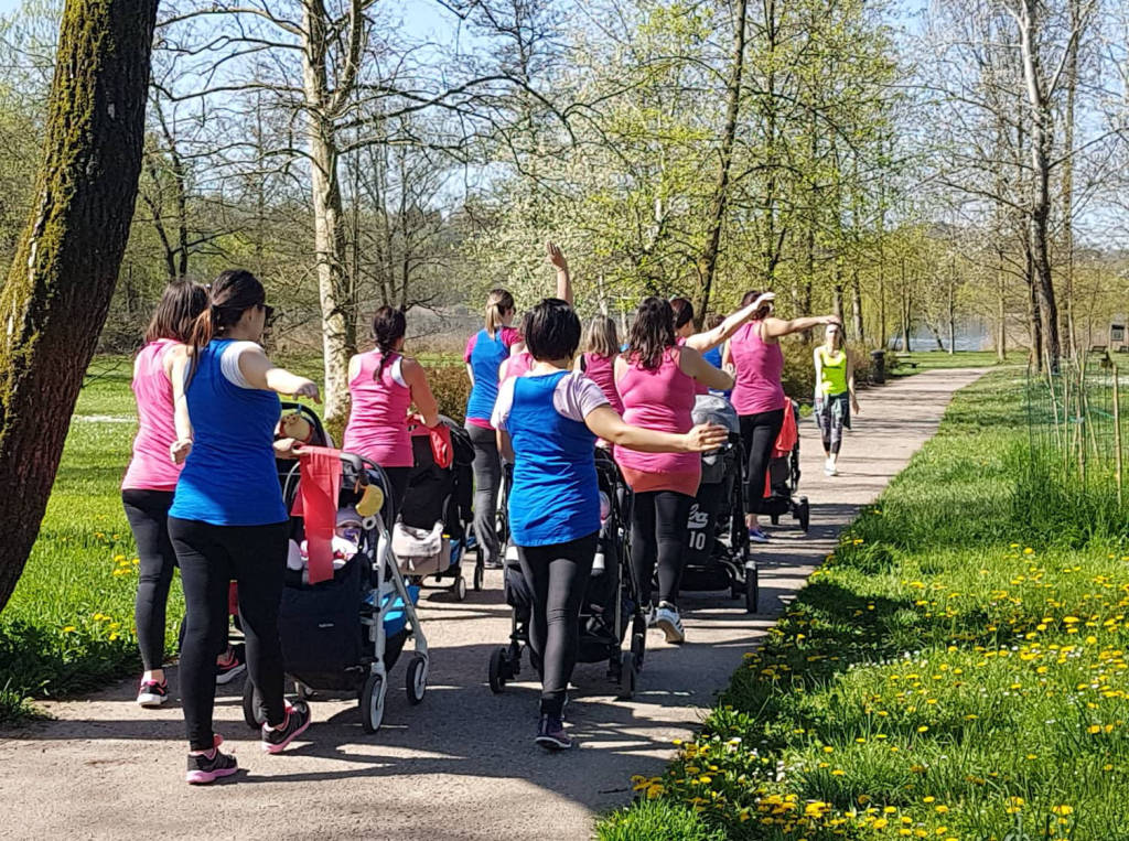 Ginnastica coi passeggini a Schiranna