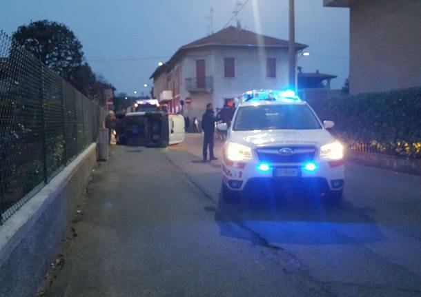 Incidente stradale a Venegono Inferiore