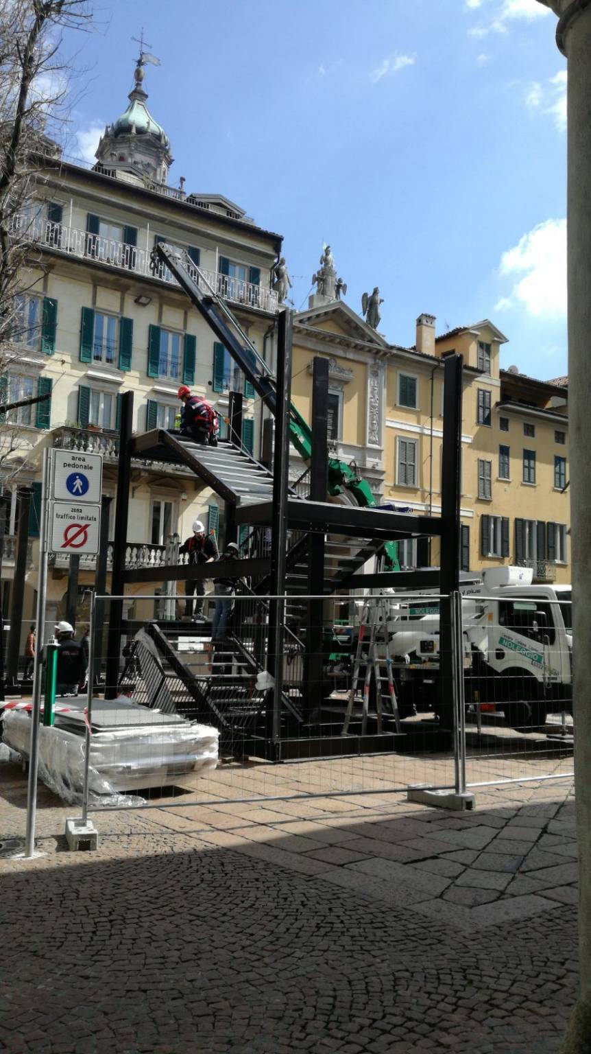 Varese design week: lavori in corso in piazza Podestà