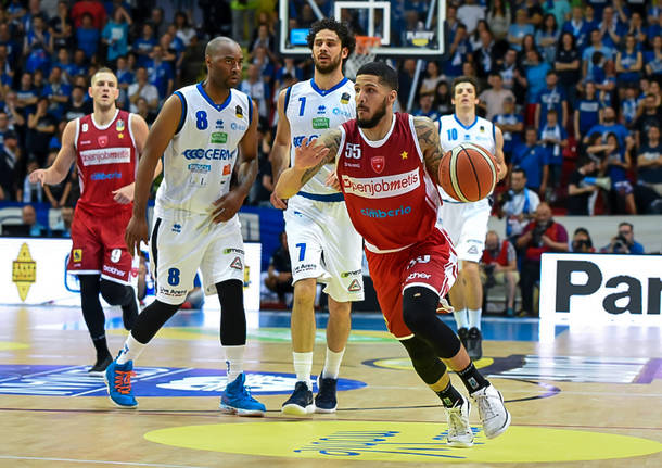 Quarti Playoff Gara 1 – Germani Brescia – Openjobmetis Varese 68-61