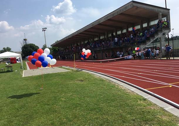 Taglio del nastro per la nuova pista di atletica di Gavirate