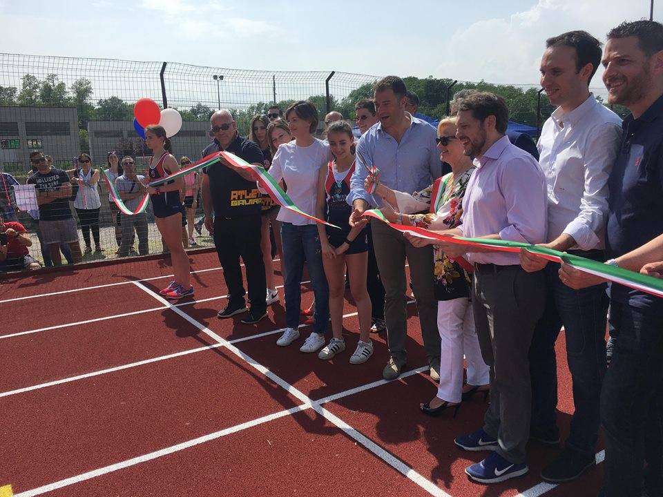 Taglio del nastro per la nuova pista di atletica di Gavirate