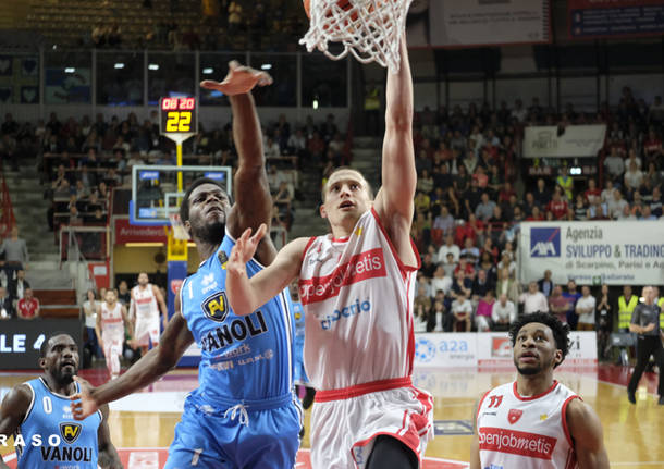 Openjometis Varese - Vanoli Cremona 89-79