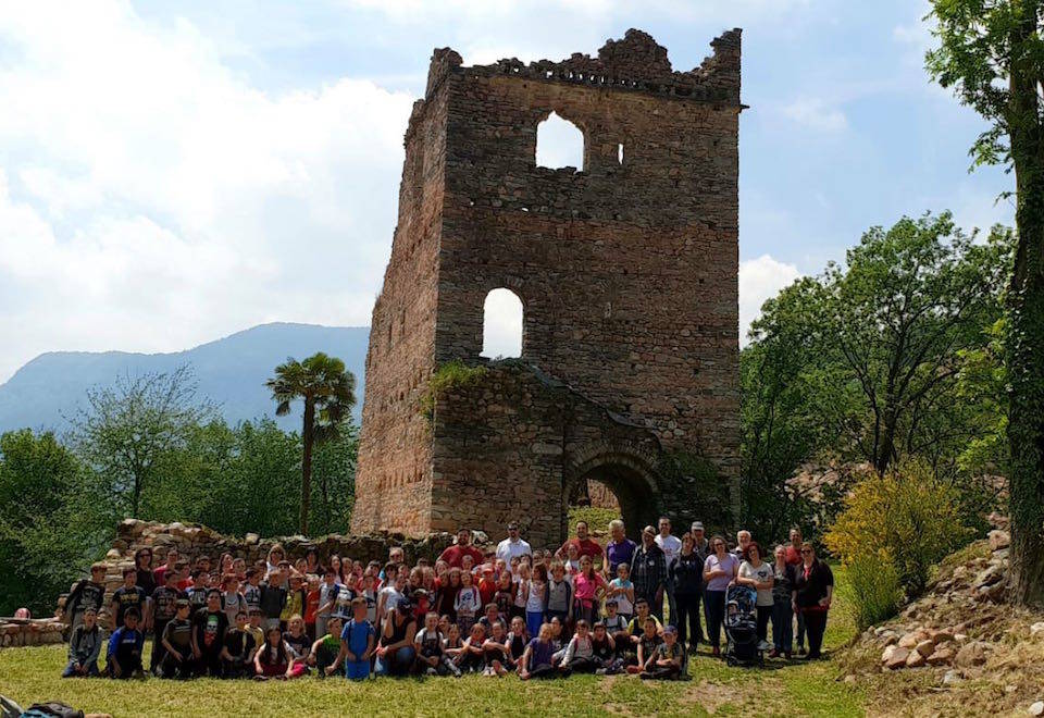 Cuasso al Monte - Progetto porfido rosa con le scuole