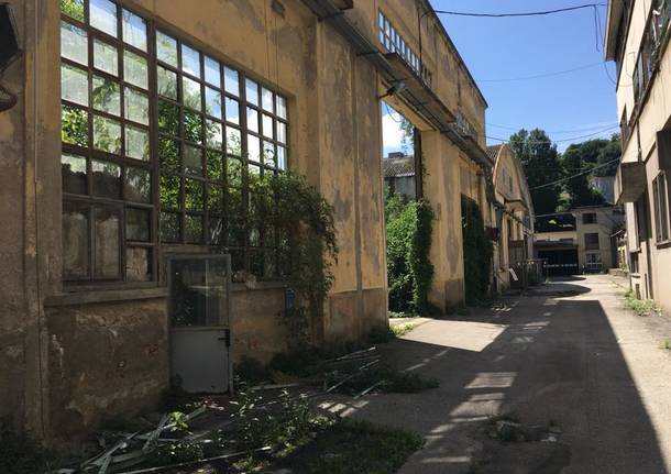 Dentro l'ex Aermacchi