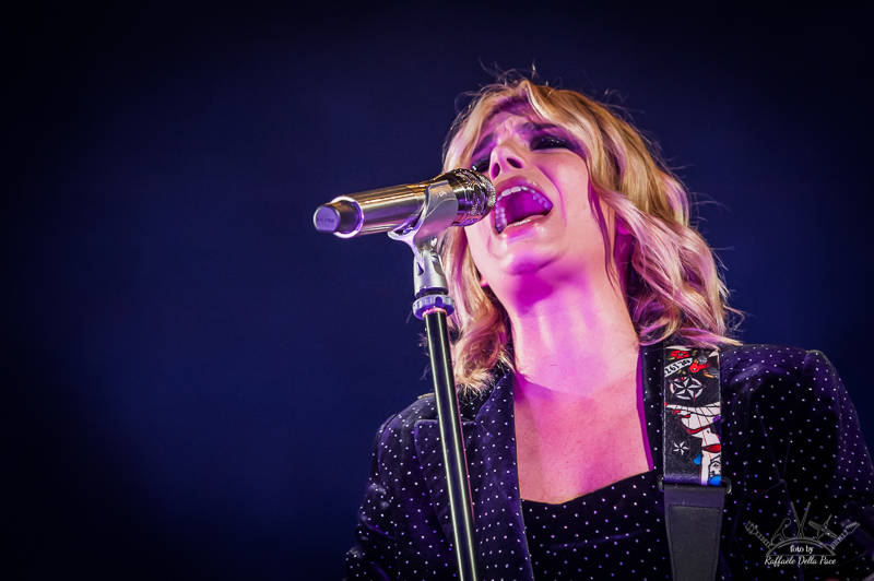 Emma in concerto al Mediolanum Forum 