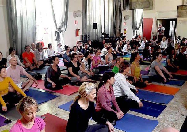 Giornata dello yoga a Varese