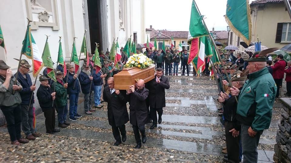 I funerali di Tugnin, l'alpino più anziano di Varese