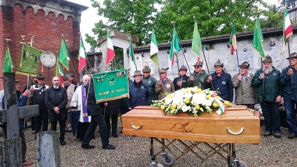 I funerali di Tugnin, l'alpino più anziano di Varese