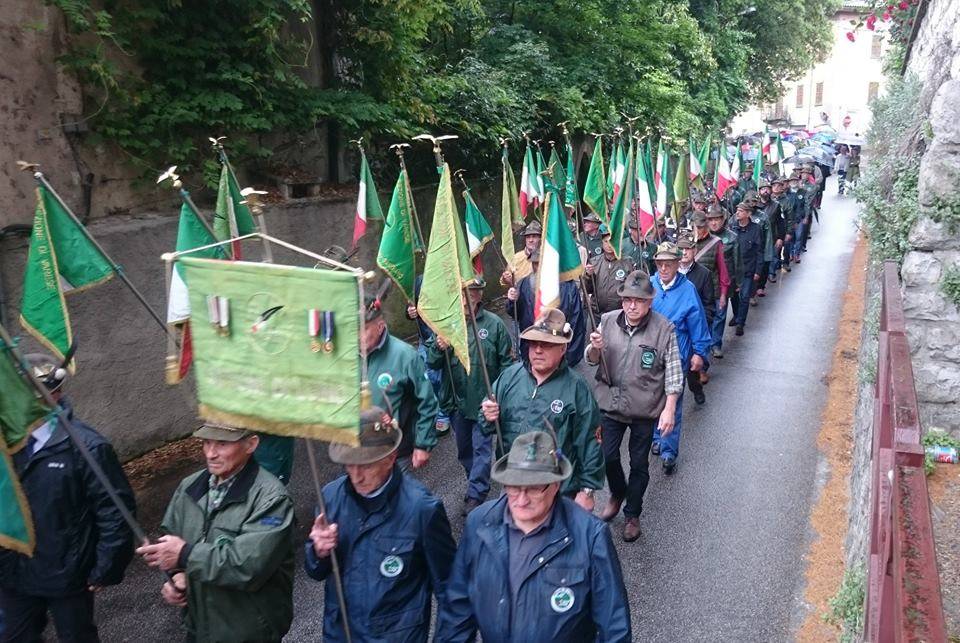 I funerali di Tugnin, l'alpino più anziano di Varese