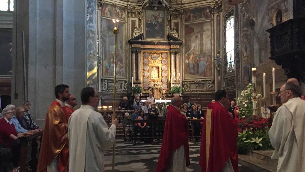 Il rito del faro a San Vittore