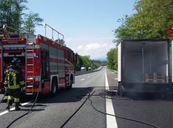 incendio furgone A8 Arsago Seprio 