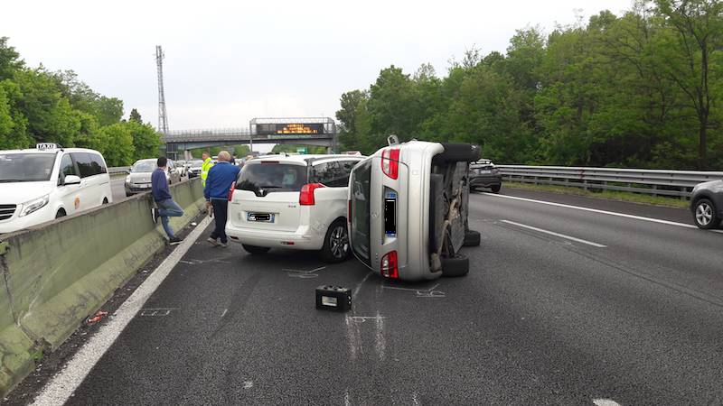 incidente A8 Legnano 20 maggio 2018