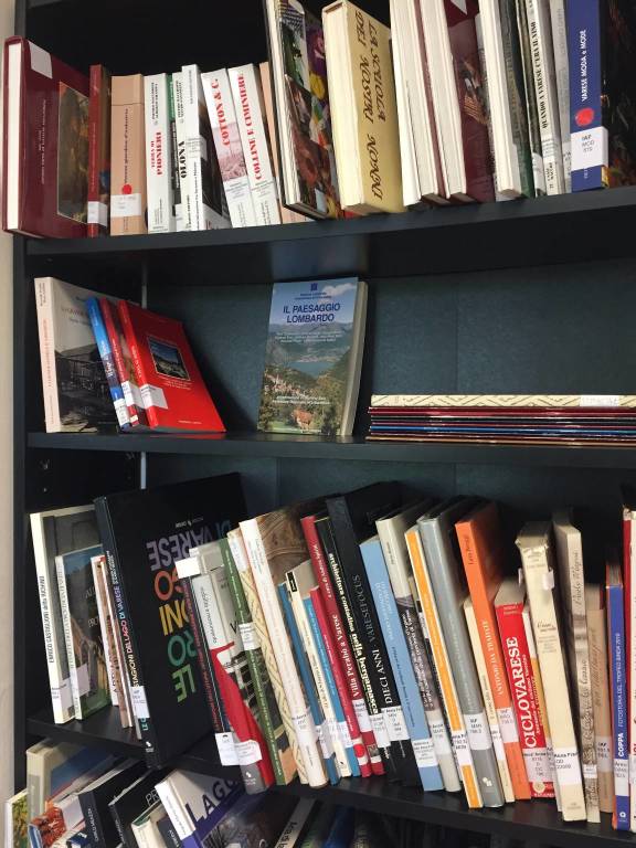 La Biblioteca "Bruna Brambilla" alla scuola Anna Frank