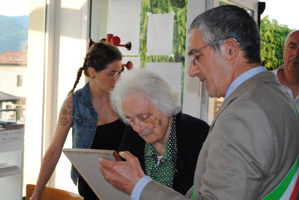 La centenaria inaugura il museo