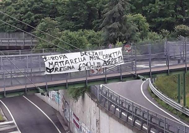 striscione contro mattarella busto arsizio