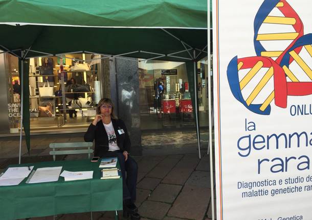 VareseSolidale: i banchetti in corso Matteotti