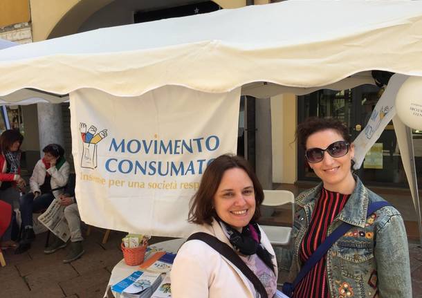 VareseSolidale: i banchetti in corso Matteotti