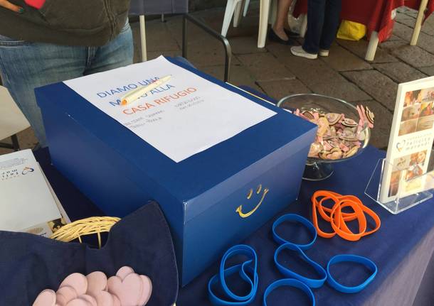 VareseSolidale: i banchetti in corso Matteotti