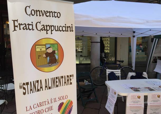 VareseSolidale: i banchetti in corso Matteotti