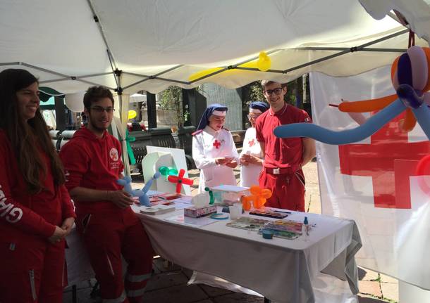 VareseSolidale: i banchetti in corso Matteotti