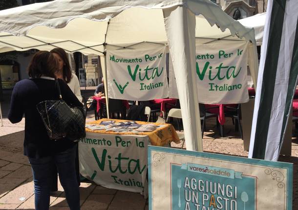 VareseSolidale: i banchetti in corso Matteotti